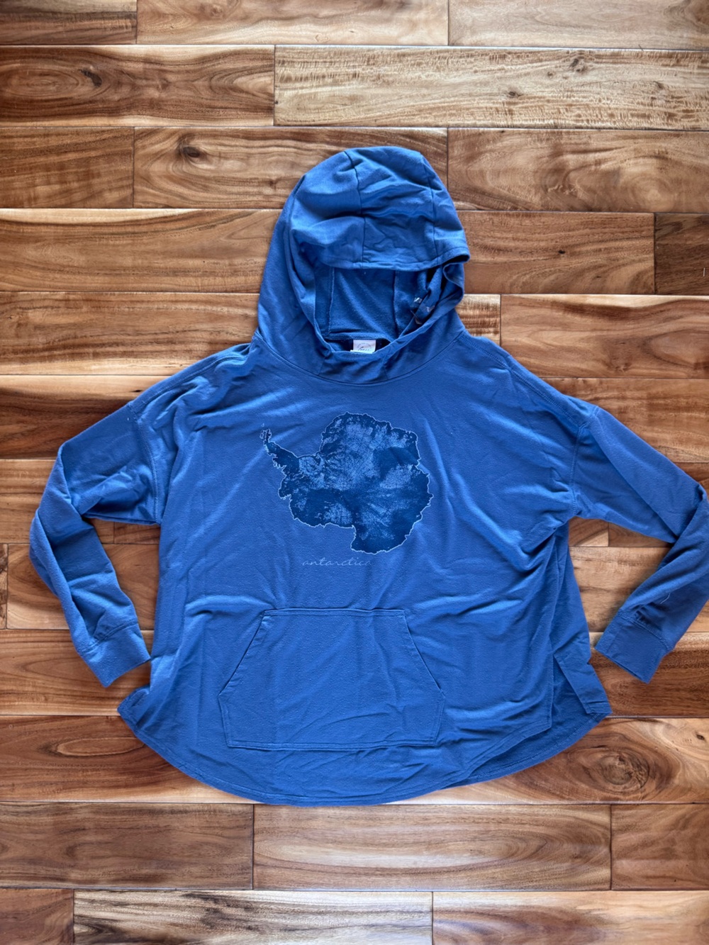 Gear Lightweight Blue Women's Hoodie Sweatshirt with Antarctica Graphic